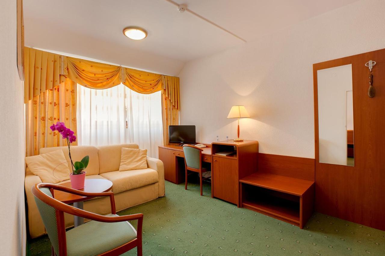 Hotel Zajazd Piastowski Kazimierz Dolny Habitación foto