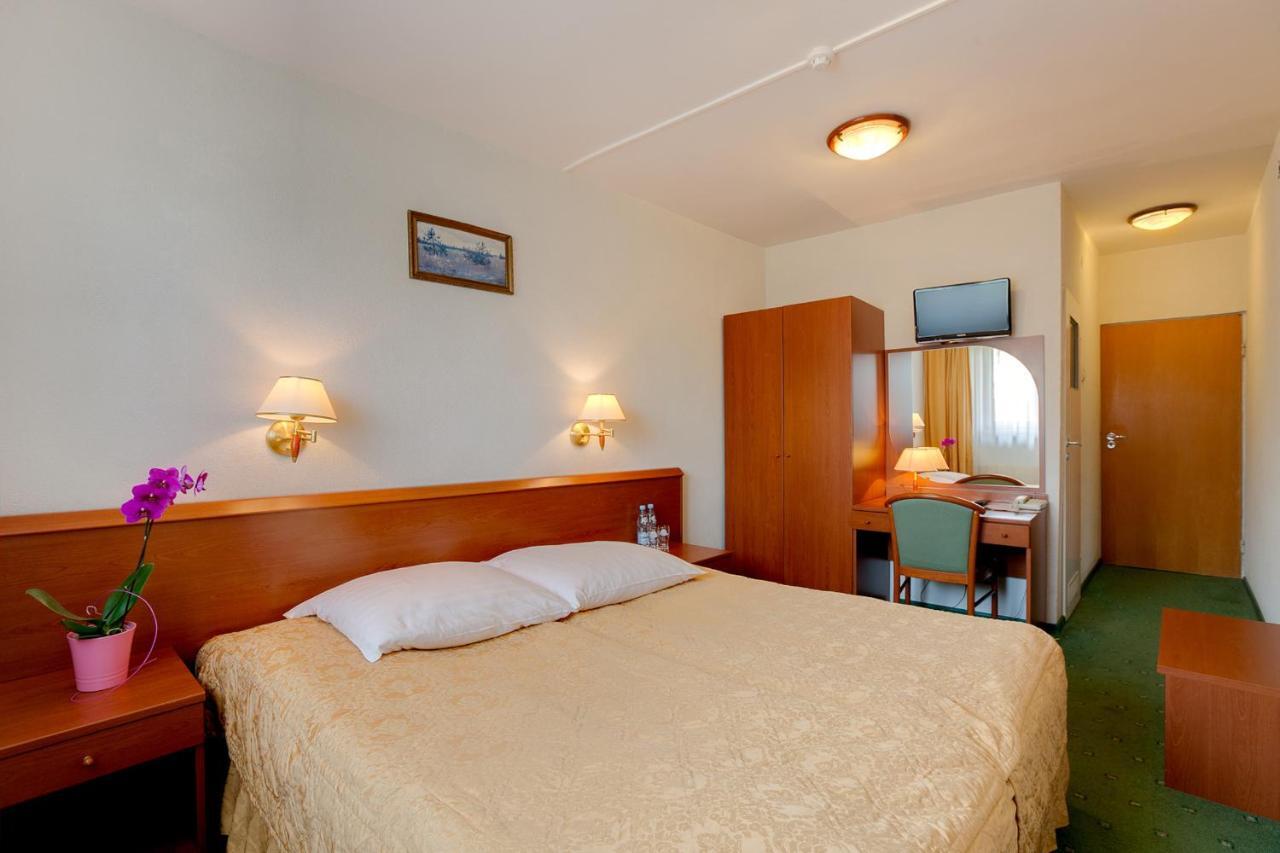 Hotel Zajazd Piastowski Kazimierz Dolny Habitación foto